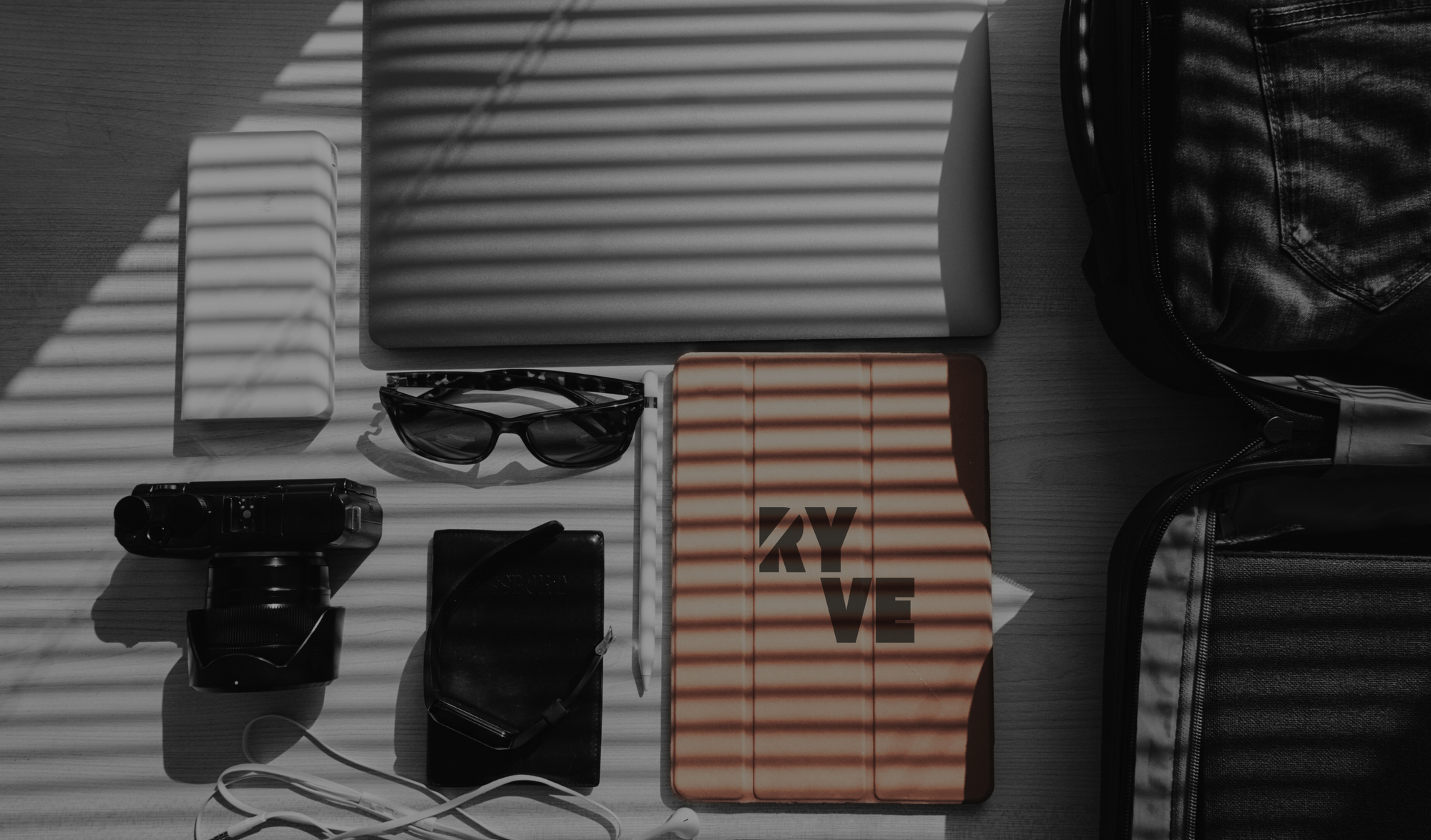 Travel essentials: co spakować, żeby podróżować z klasą